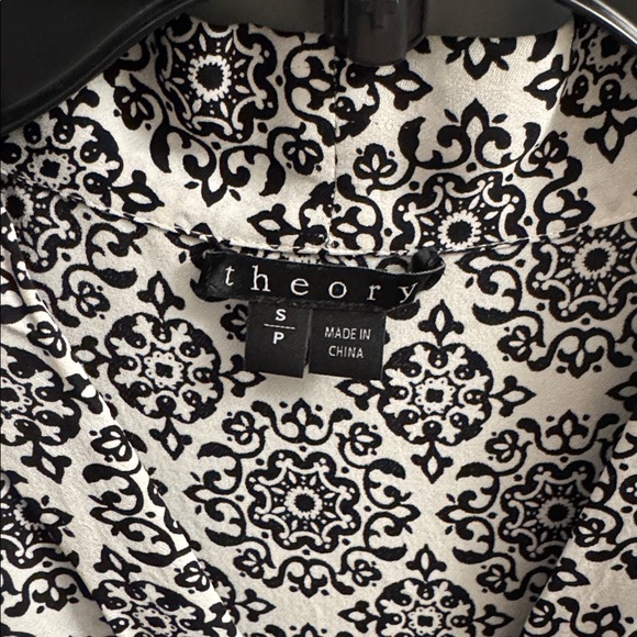 Theory Sleeveless Printed Blouse – Black & White, Size S - Picture 3 of 7